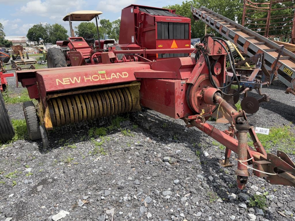 New Holland 273 Small Square Baler (A49251)