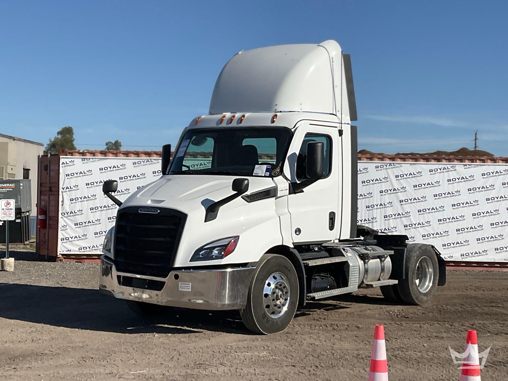 2023 Freightliner Cascadia 116 S/A Day Cab Truck Tractor (A61573)