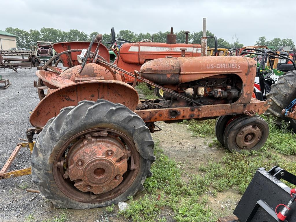 Allis Chalmers Tractor (A49251)
