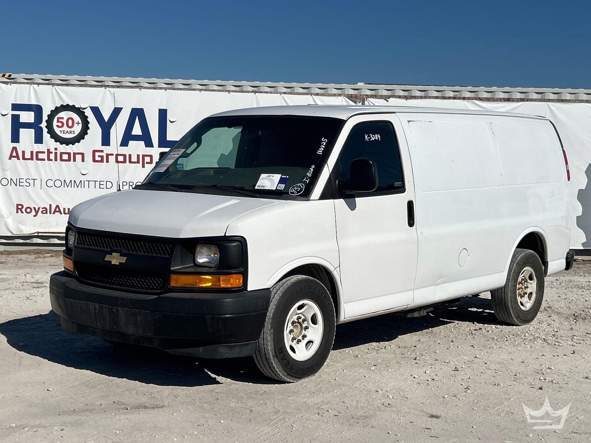 2017 Chevrolet Express 2500 Cargo Van (A61568)