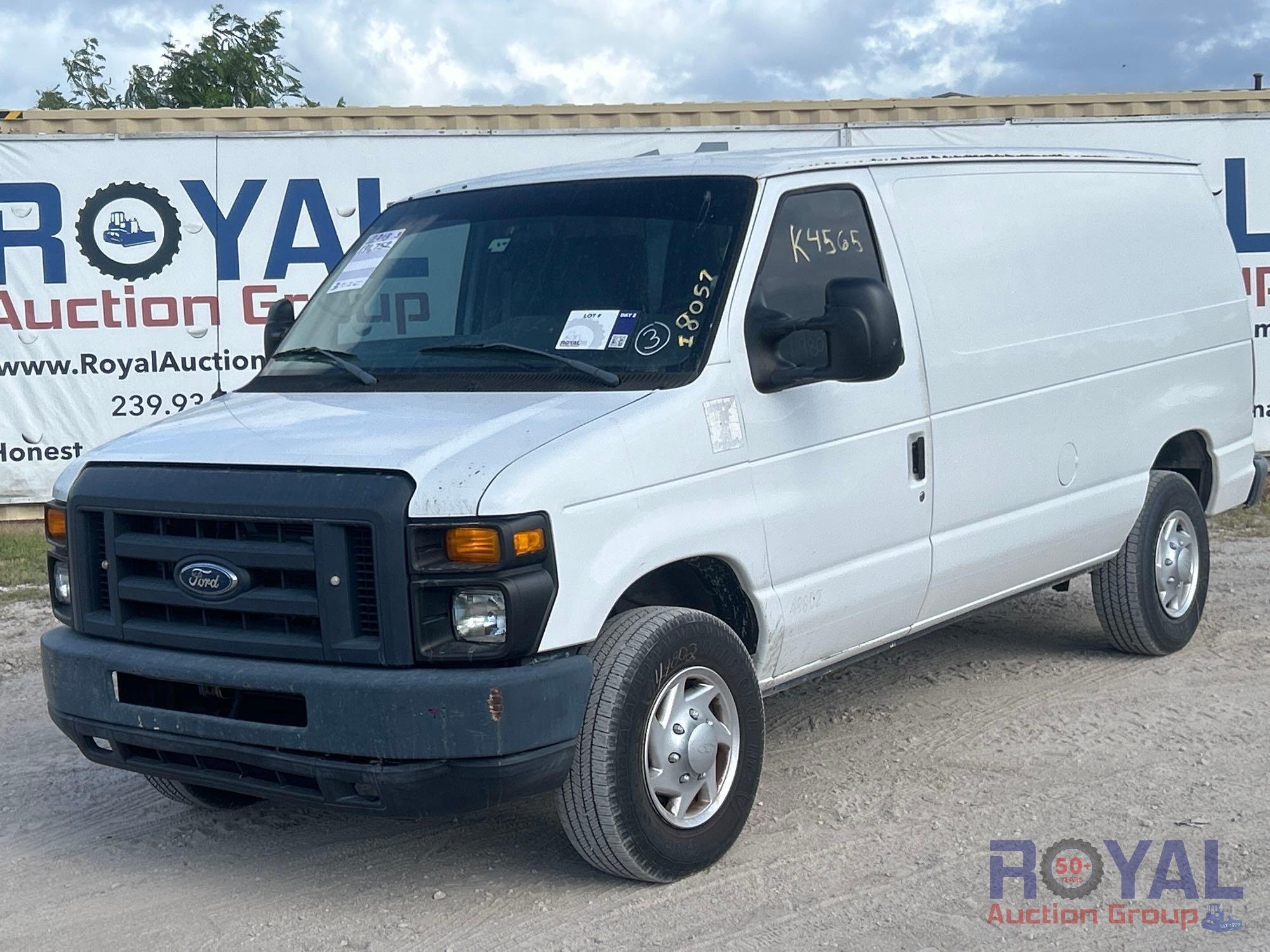 2013 Ford E-350 Cargo Van (A55788)