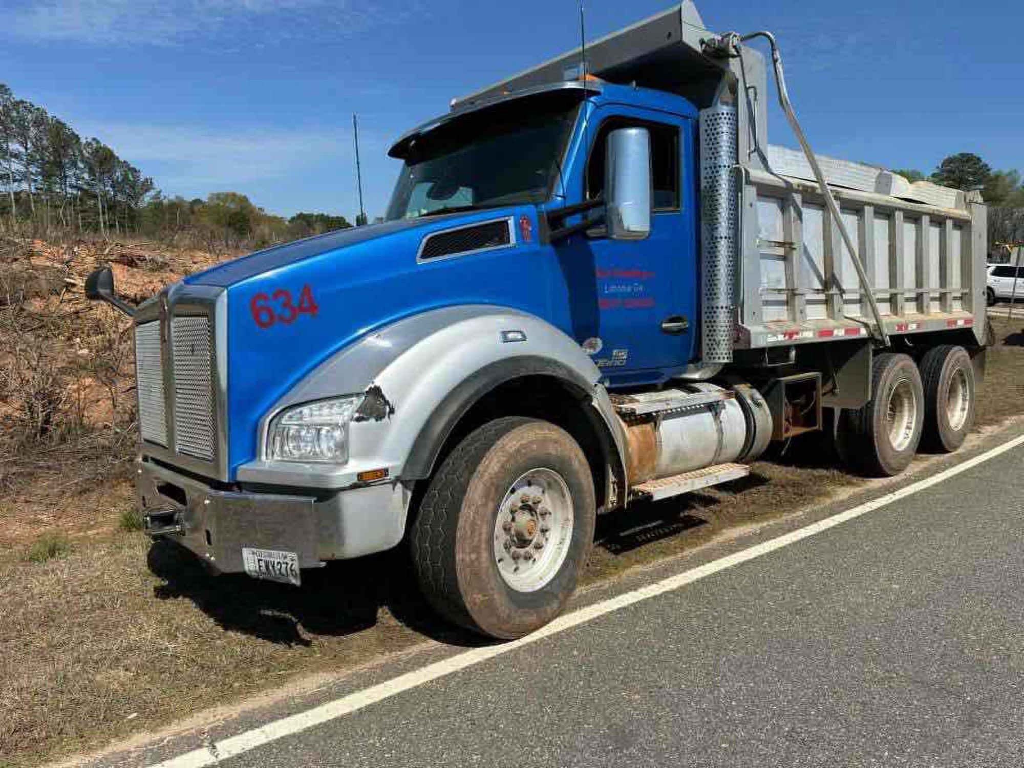 2021 Kenworth T880 Tandem Dump Truck, VIN # 1NKZL40XXMJ464379 (A65563)