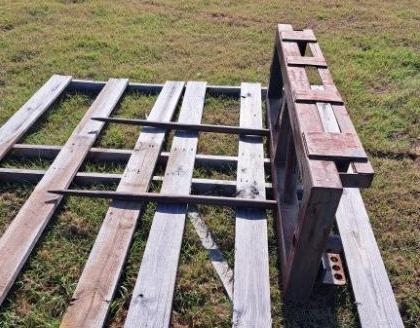 Koyker Loader DoubleTine Bale Spear - Versatile for Round and Square Bales (A57024)