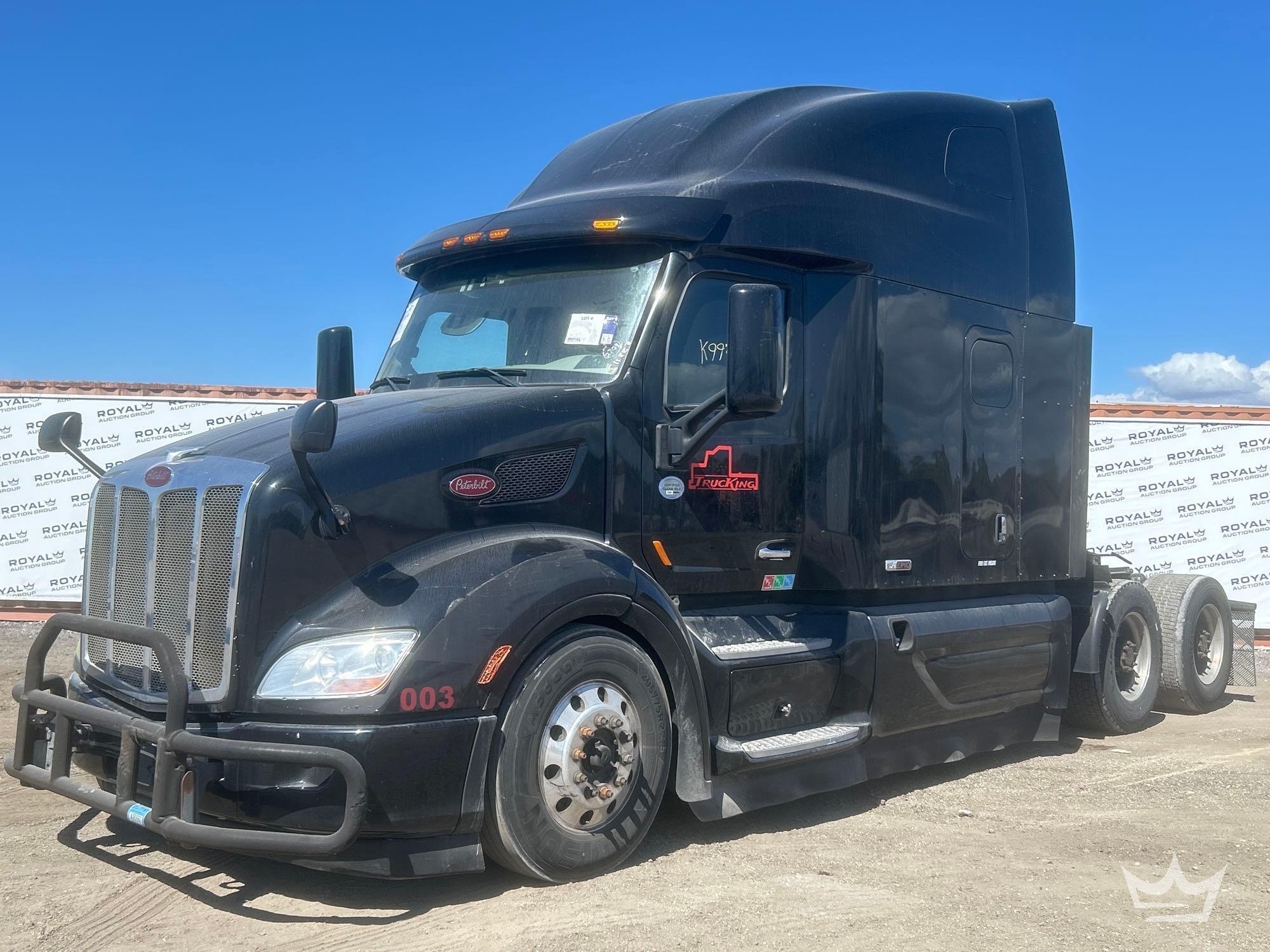 2020 Peterbilt 579 T/A Sleeper Cab Truck Tractor (A61573)