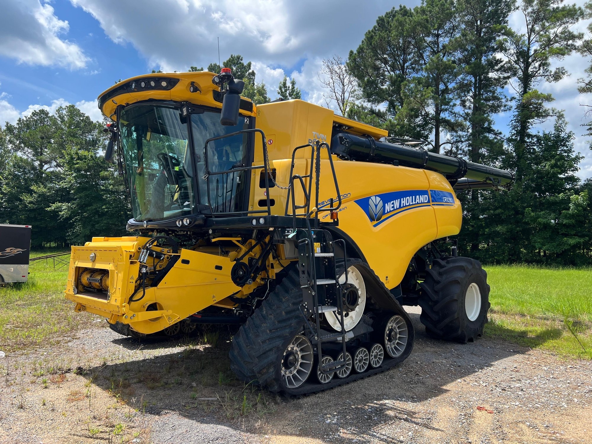 2023 New Holland CR10.90 Combine - 332 Engine Hours - 244 Separator Hours (A56435)