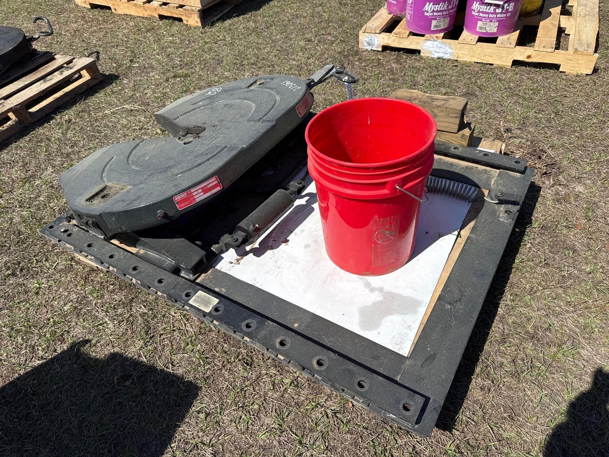 JOST FIFTH WHEEL PLATE (A64276)