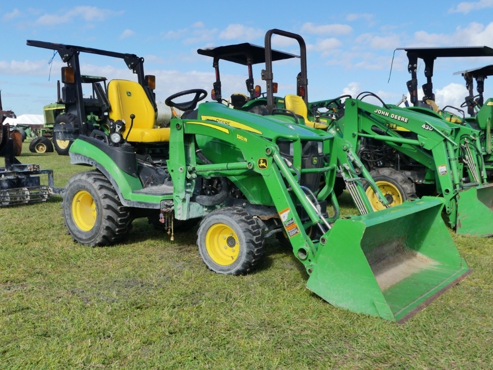 2021 John Deere 1025R (A57148)