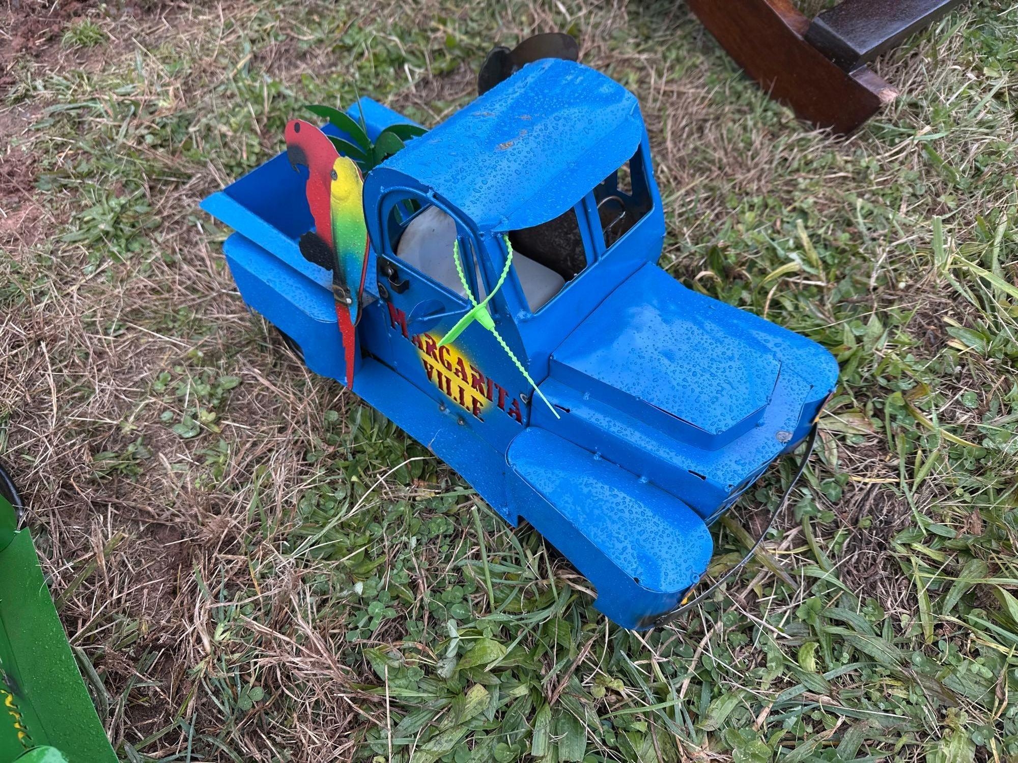 Margaritaville Metal Truck (A57454)