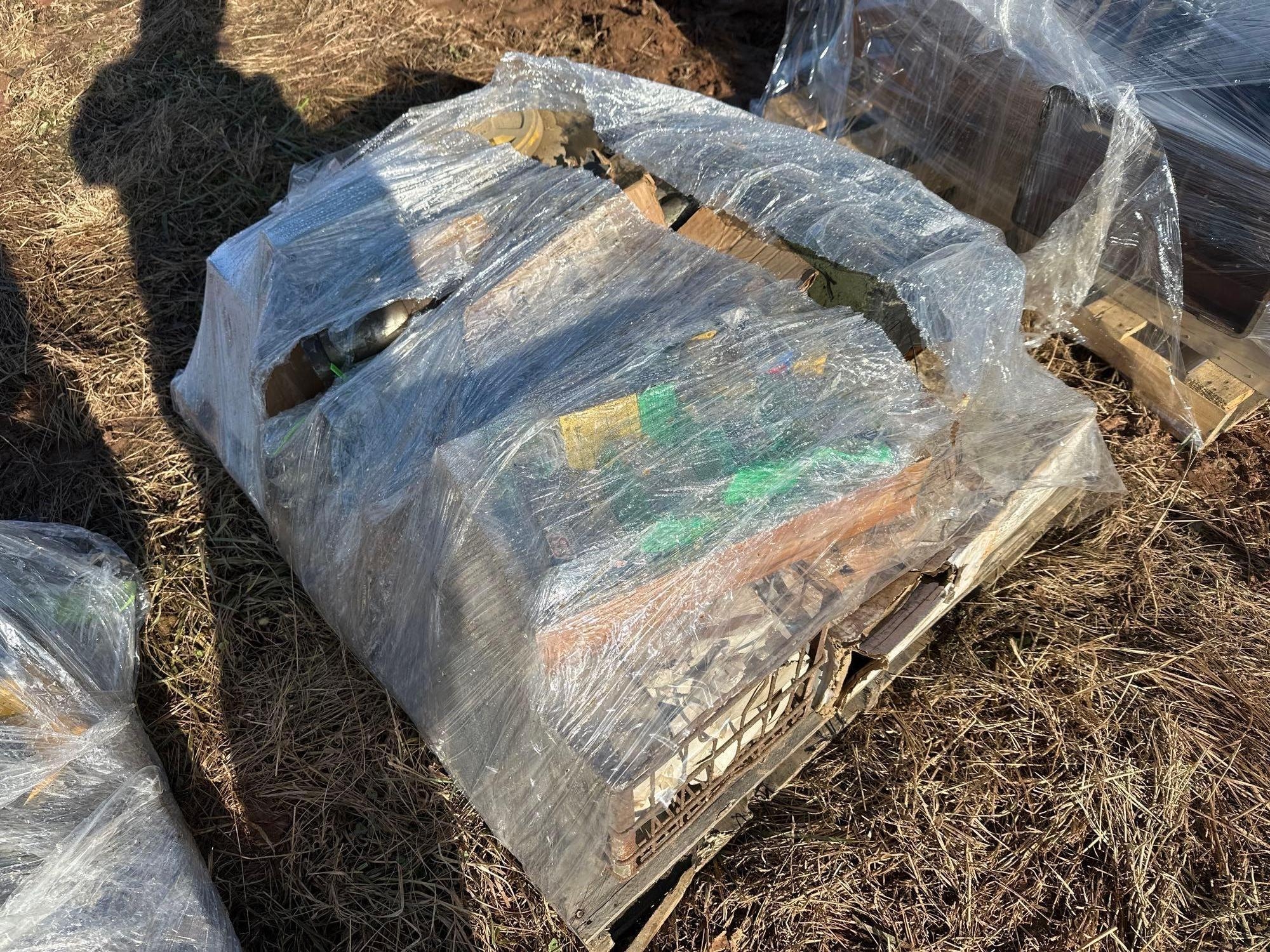 Misc Pallet of Nails and Building Supplies (A57454)