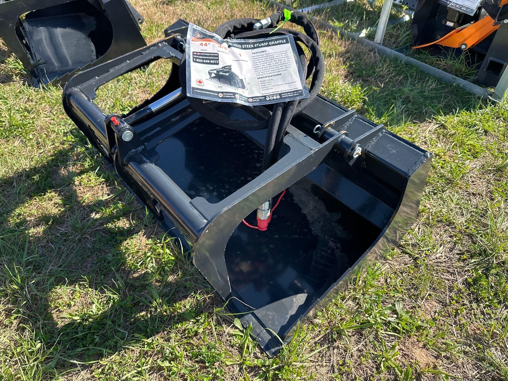 New/Unused Wolverine 44in Mini Grapple Bucket (A65583)