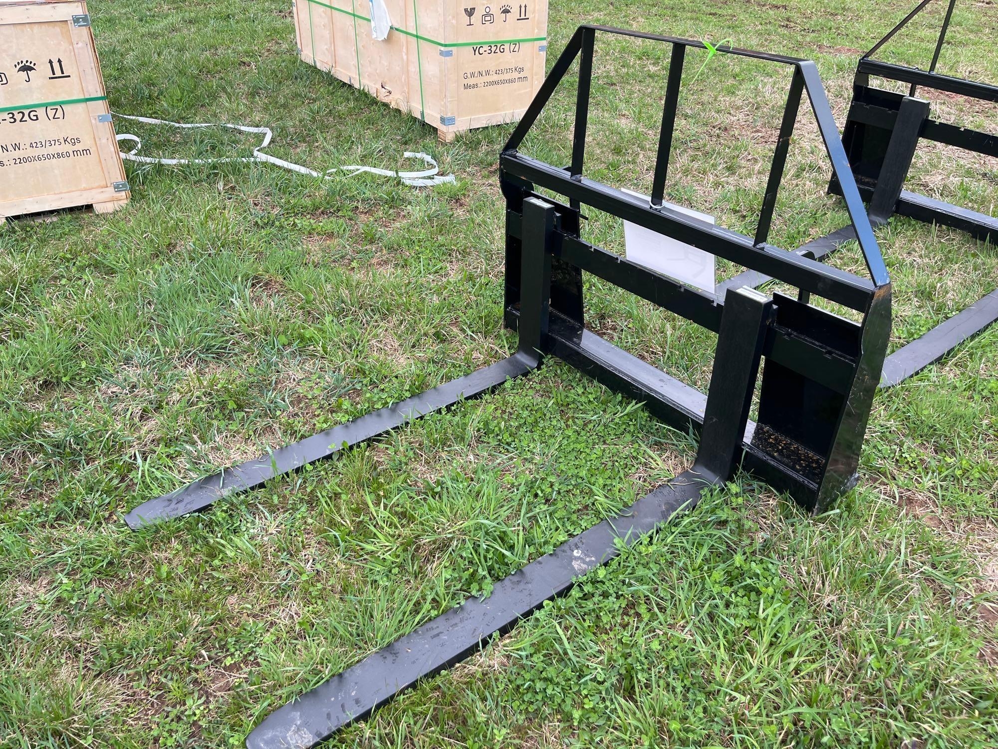 New/Unused Quick Attach Pallet Forks (A65583)