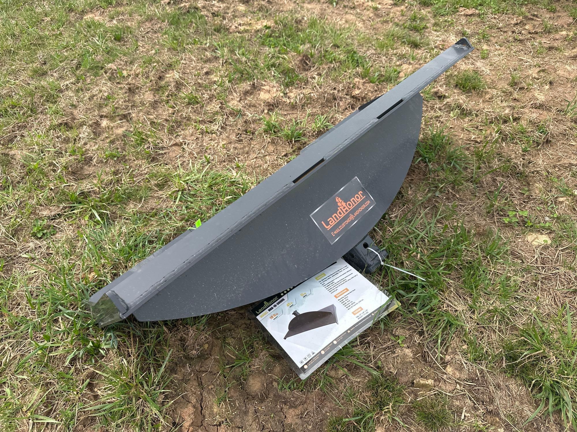 New/Unused Landhonor Quick Attach Receiver Hitch Adapter (A65583)