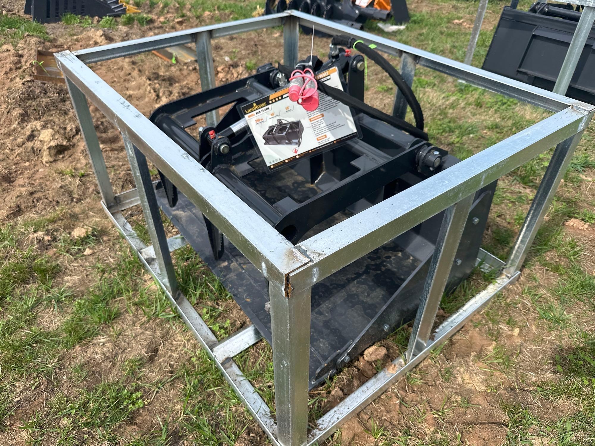 New/Unused Landhonor Mini Grapple Bucket (A65583)