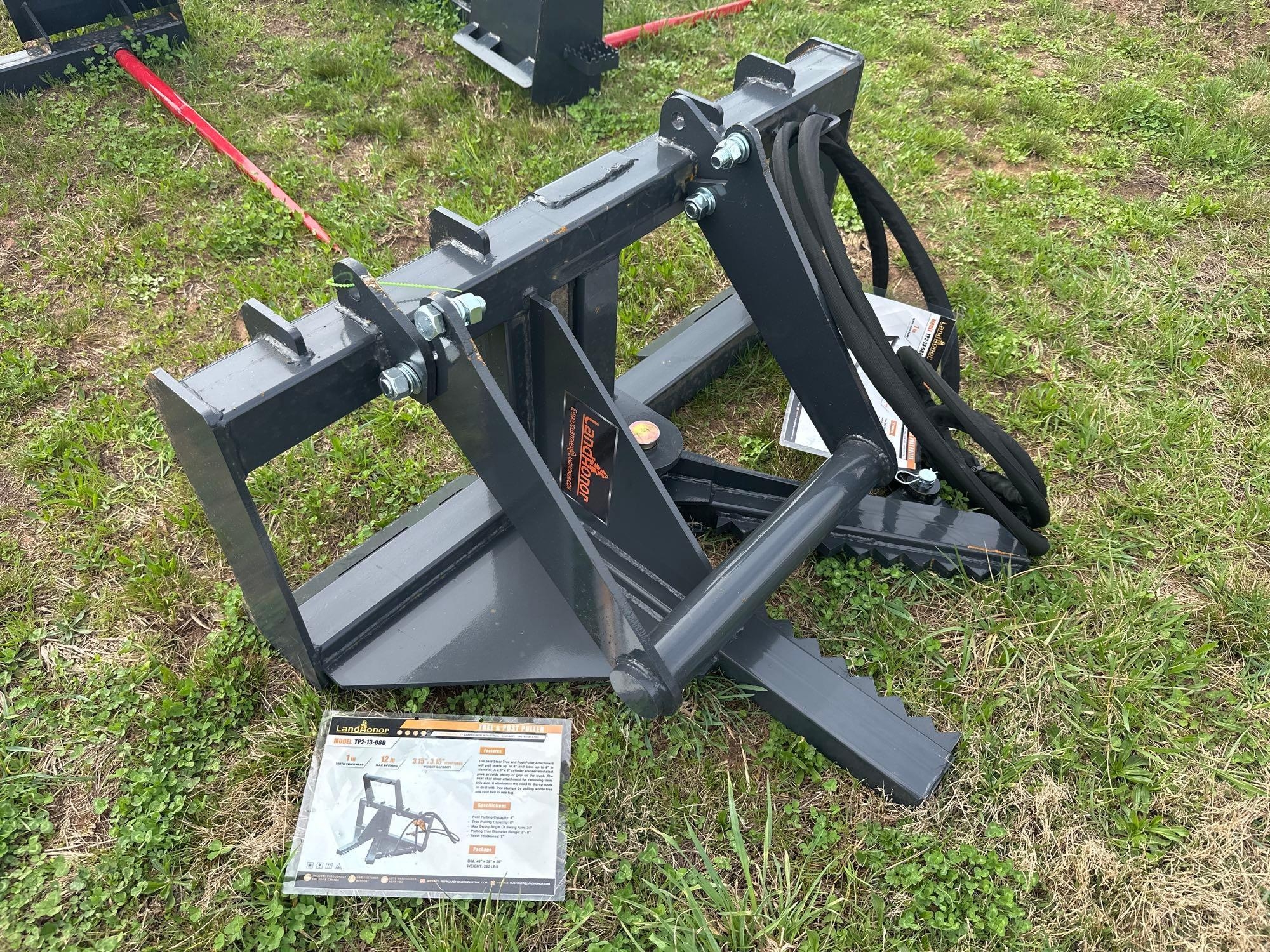 New/Unused Landhonor Tree/Post Puller (A65583)