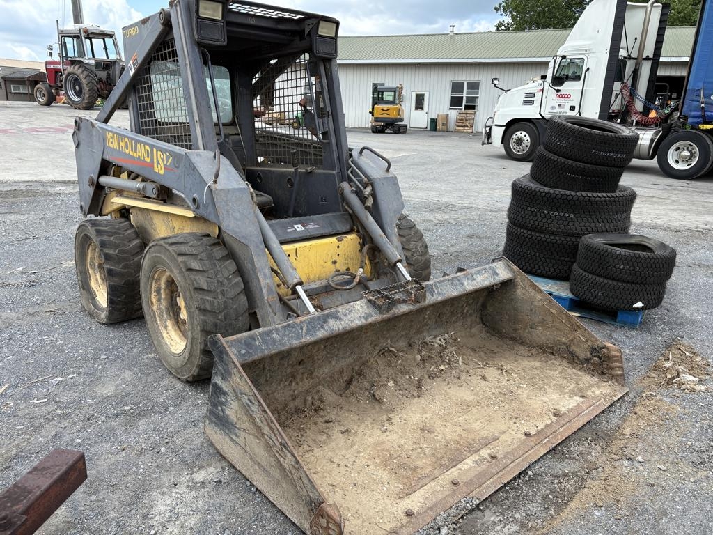 New Holland LS170 Skid Steer Loader (A49251)