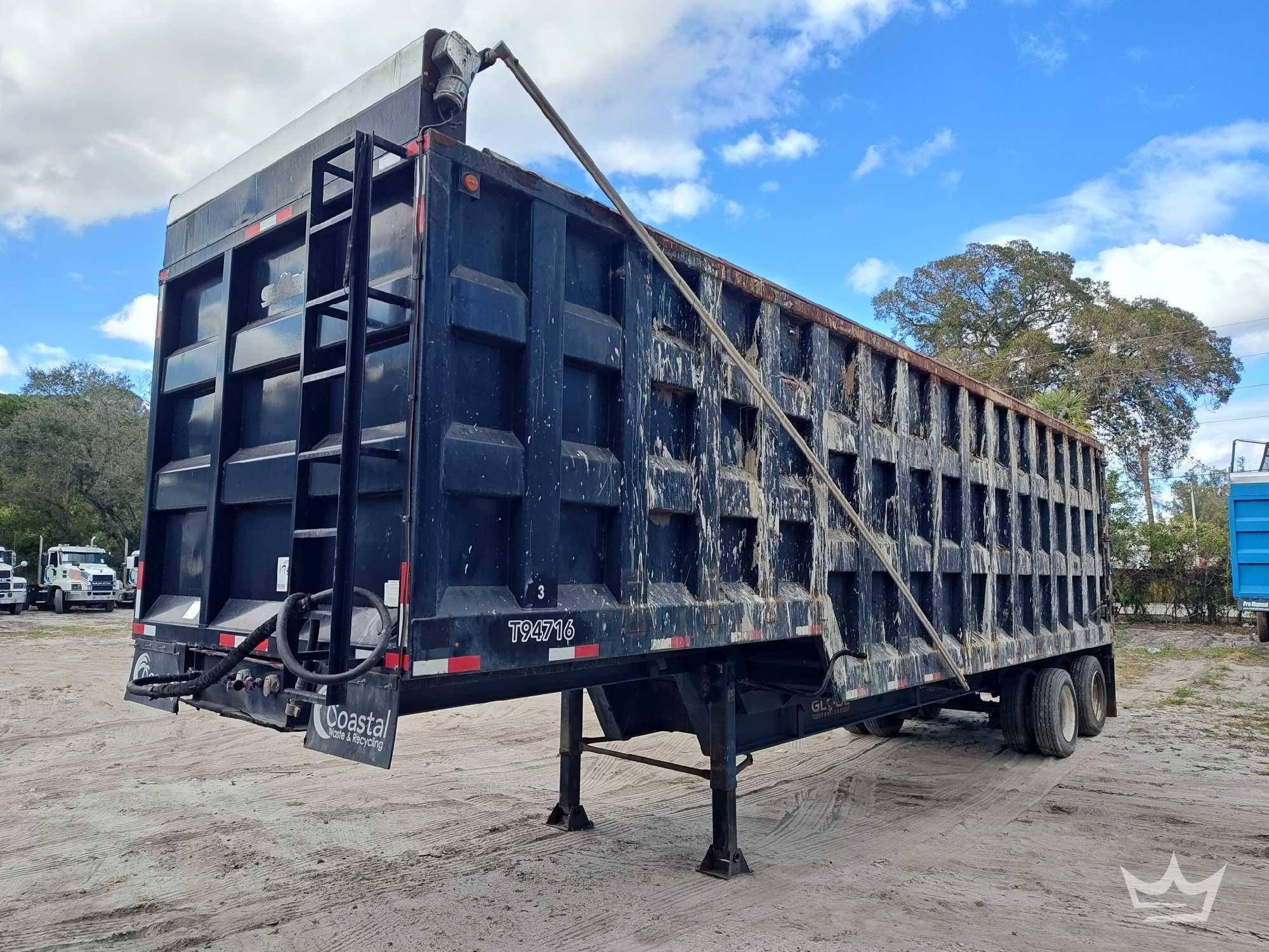 2016 Globe Trailer GTDD30236 36ft. 75yd. T/A End Dump Truck (A61568)