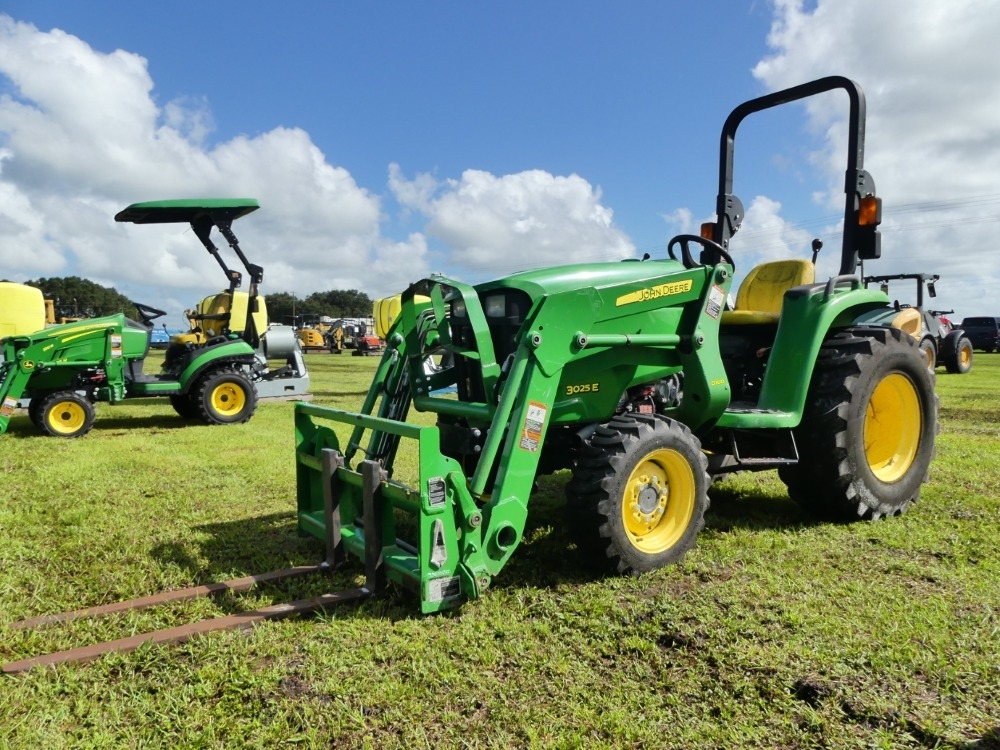John Deere 3025E (A53314)