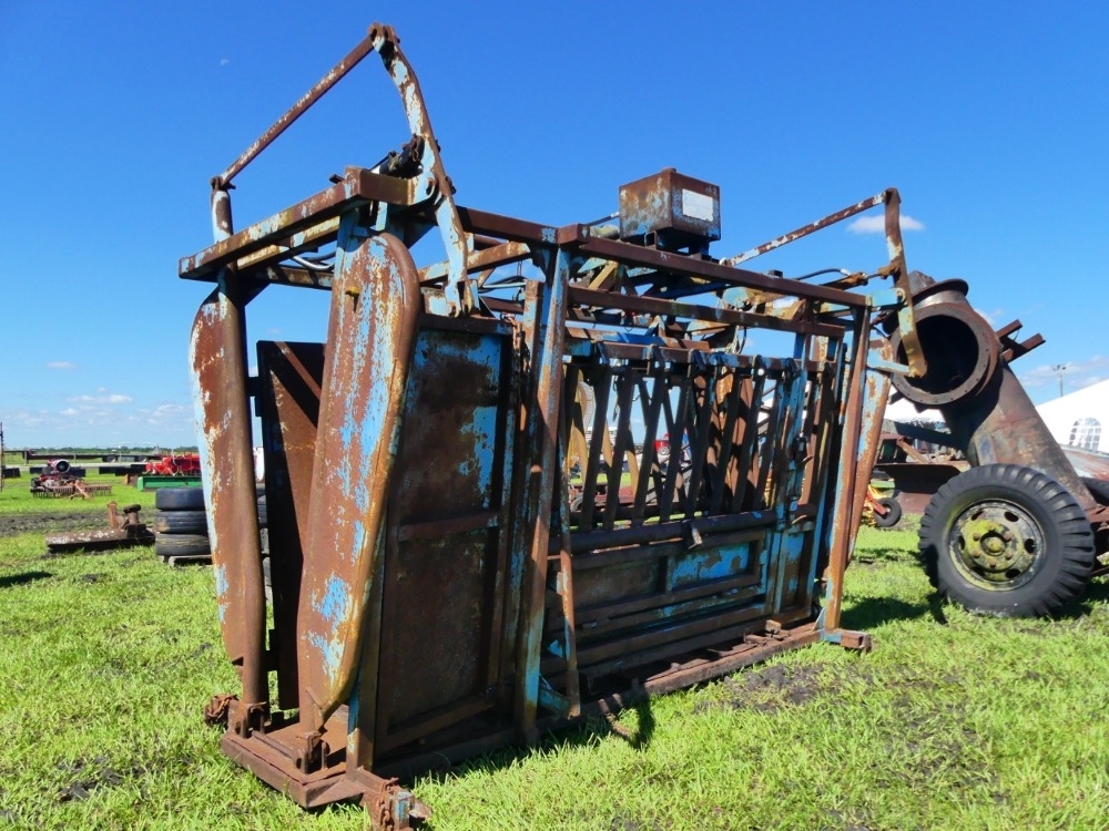 Cattle Squeeze Shute (A53316)
