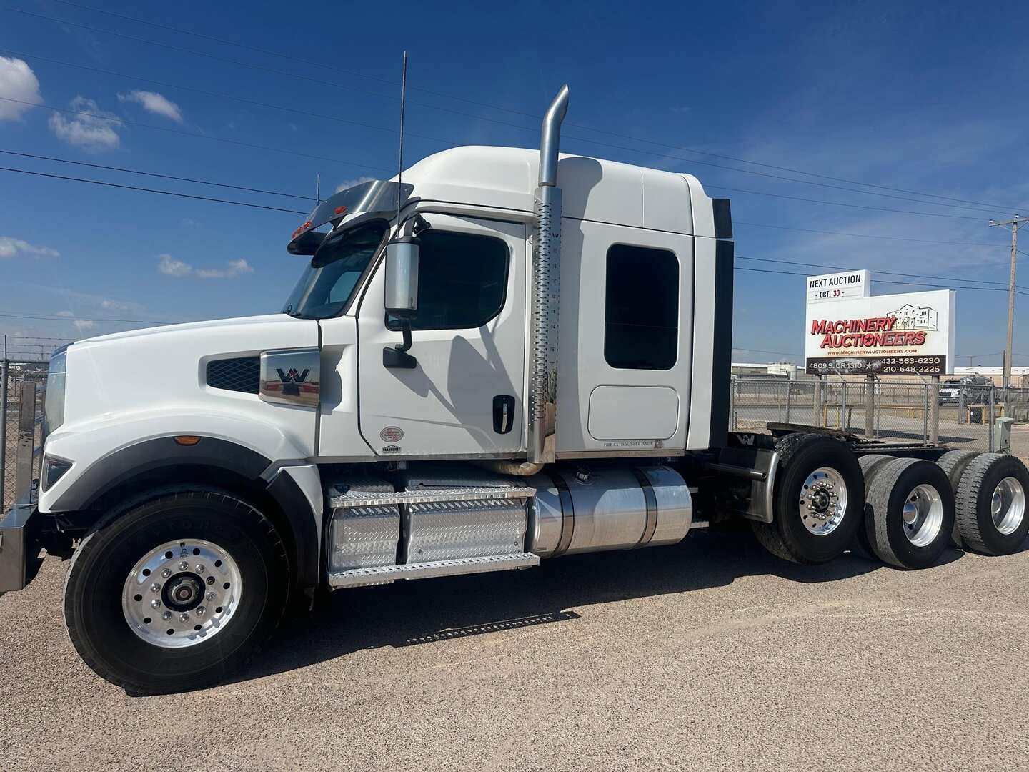 2022 WESTERN STAR 49X TRIAXLE (A55745)