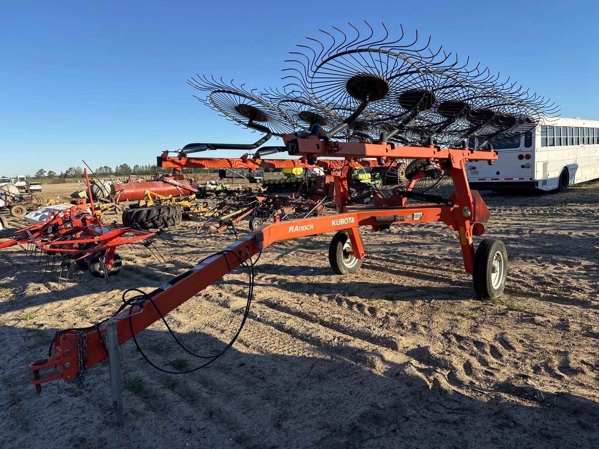 KUBOTA RA110CR 10 WHEEL V-RAKE (A63290)