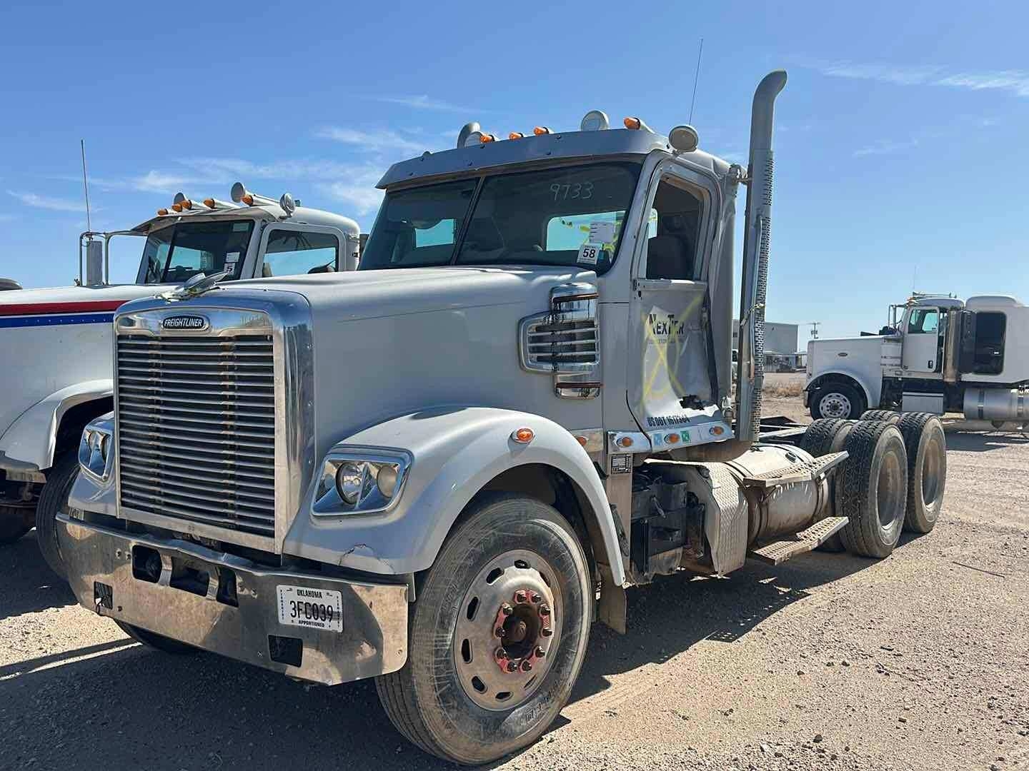 FREIGHTLINER CORONADO(INOPERABLE) (A48992)