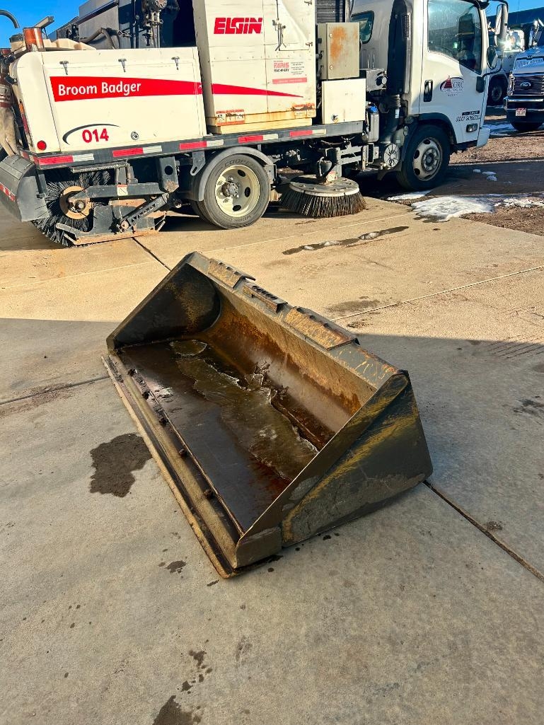 72" General Purpose Skid Steer Bucket (A59076)