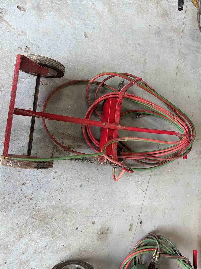 CUTTING TORCH STAND W/HOSES & VALVES (A55745)