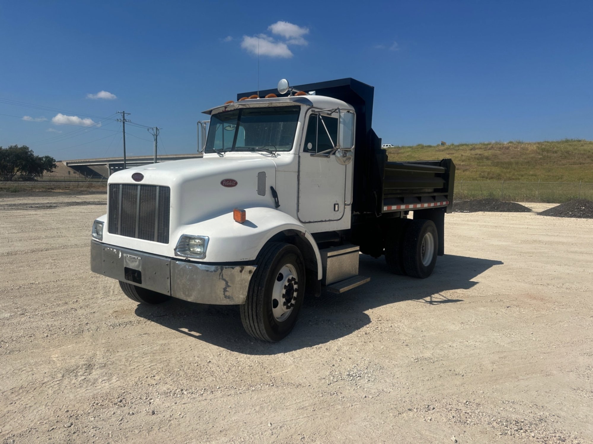 2003 PETERBILT 330 MINI DUMP TRUCK (A55745)