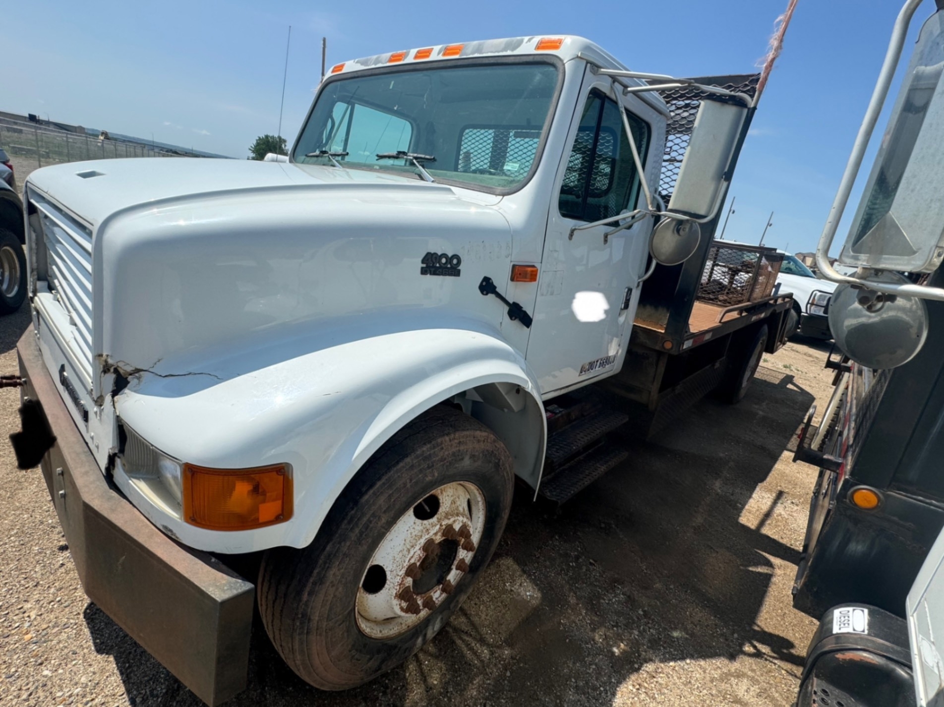 2001 INTERNATIONAL 4700 (INOPERABLE) (A48992)