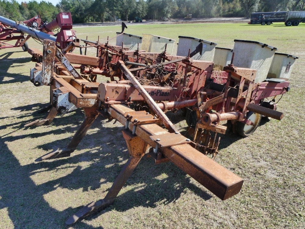 Case IH 800 (A56469)