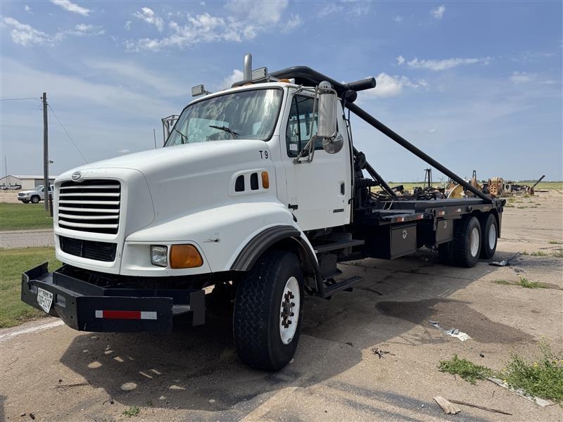 2000 Sterling L9513 Winch Truck (A55315)