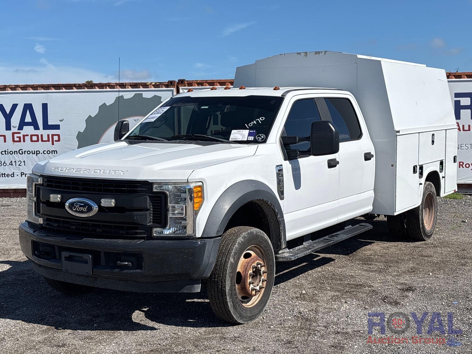 2017 Ford F-550 Crew Cab Enclosed Service Truck with Liftgate (A53422)