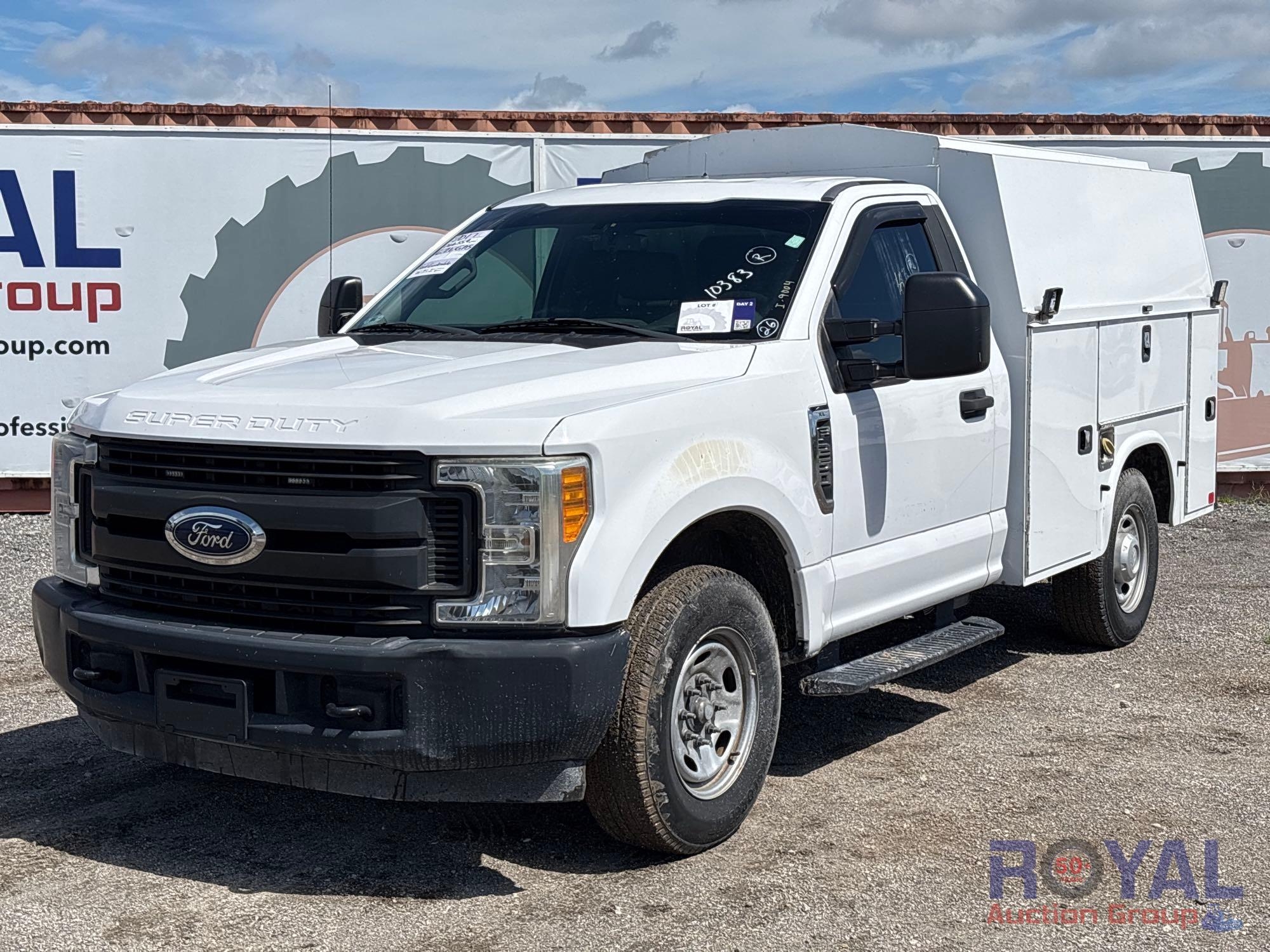 2017 Ford F-550 Enclosed Service Truck (A53422)