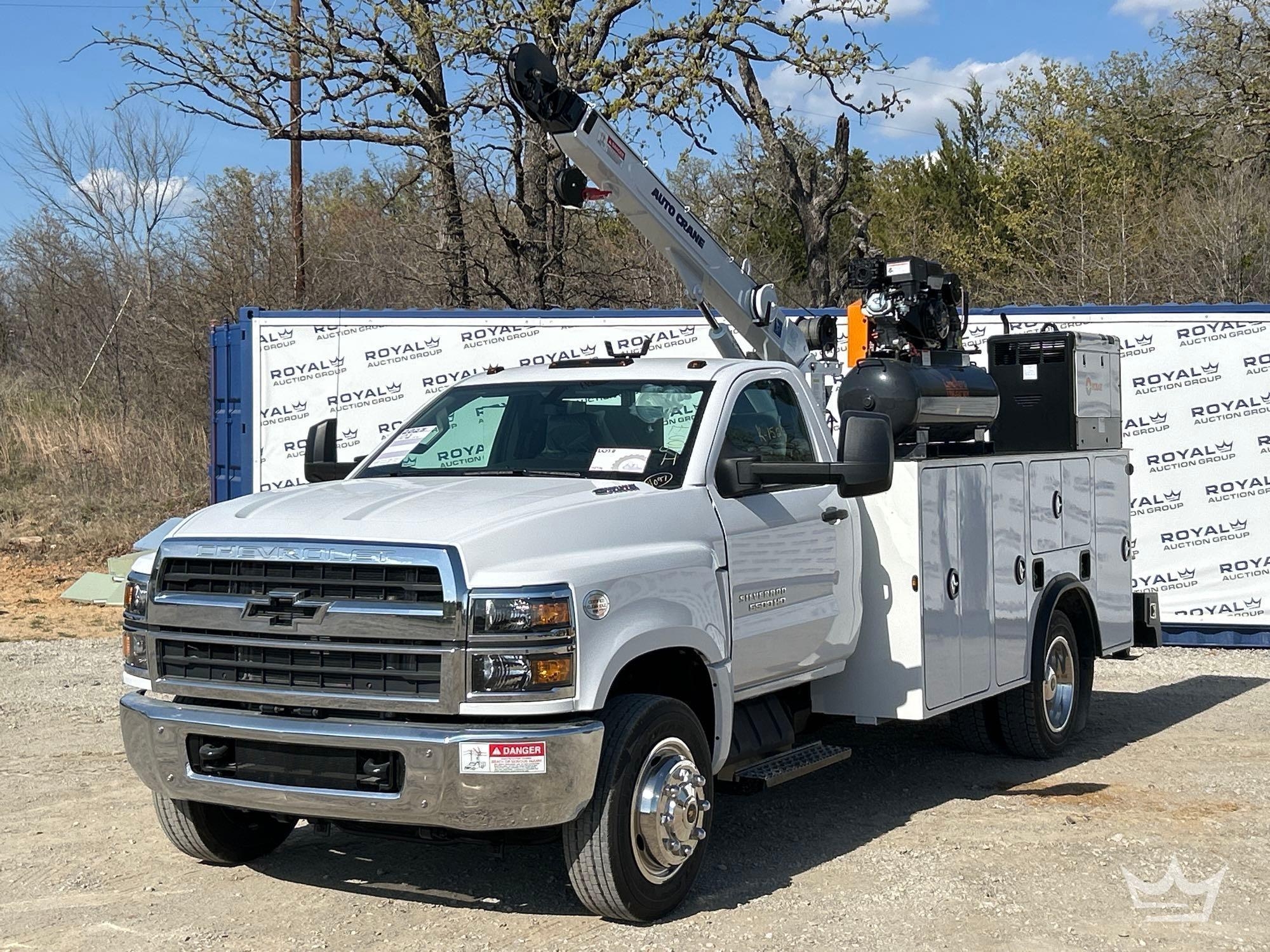 2023 Chevrolet Silverado 5500HD Auto Crane 6006EH 6,000lb. Crane Mechanics Truck (A64194)