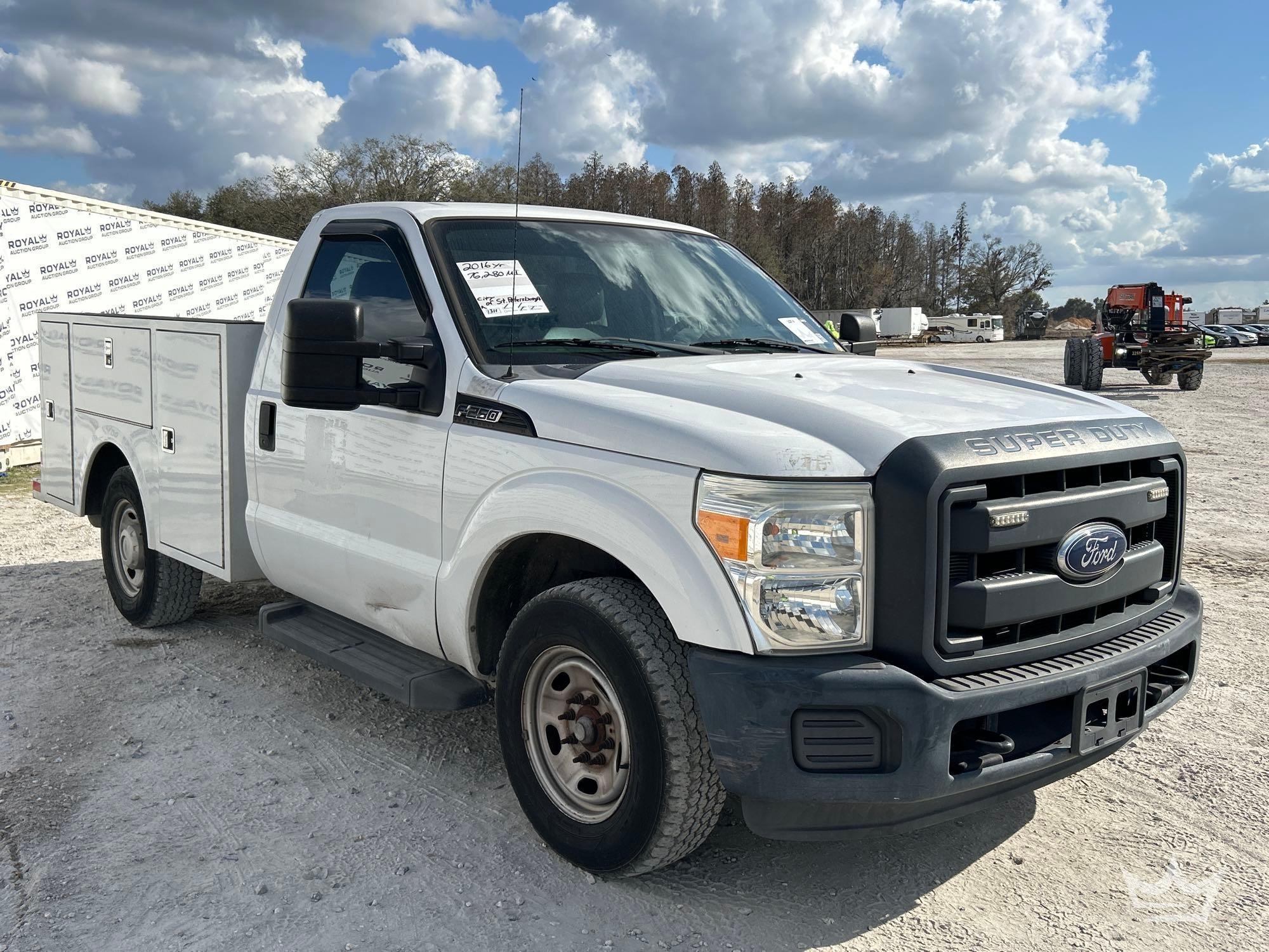 2016 Ford F-250 Warner Service Truck (A61573)