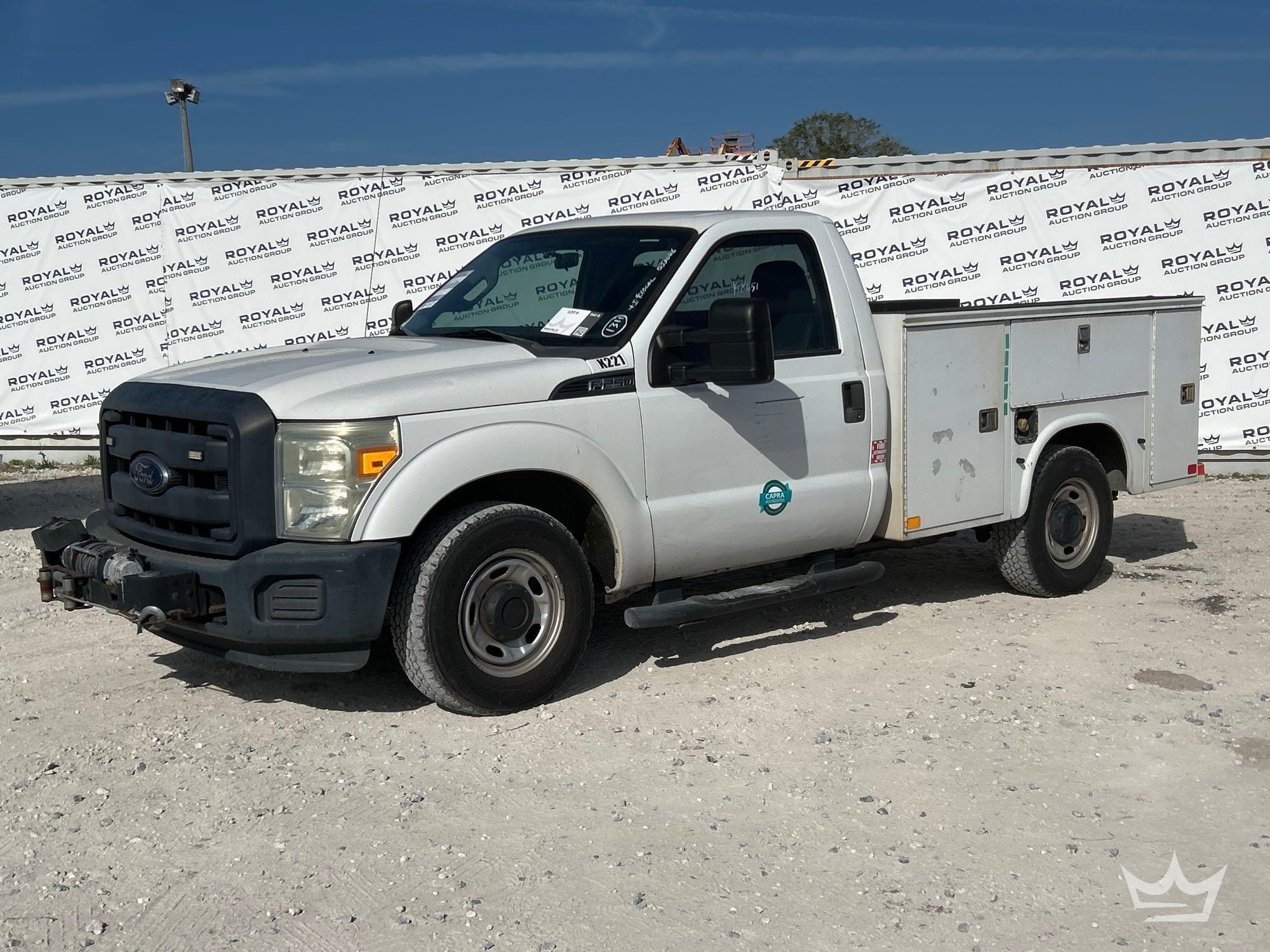 2015 Ford F-250 Knapheide Service Truck (A64556)