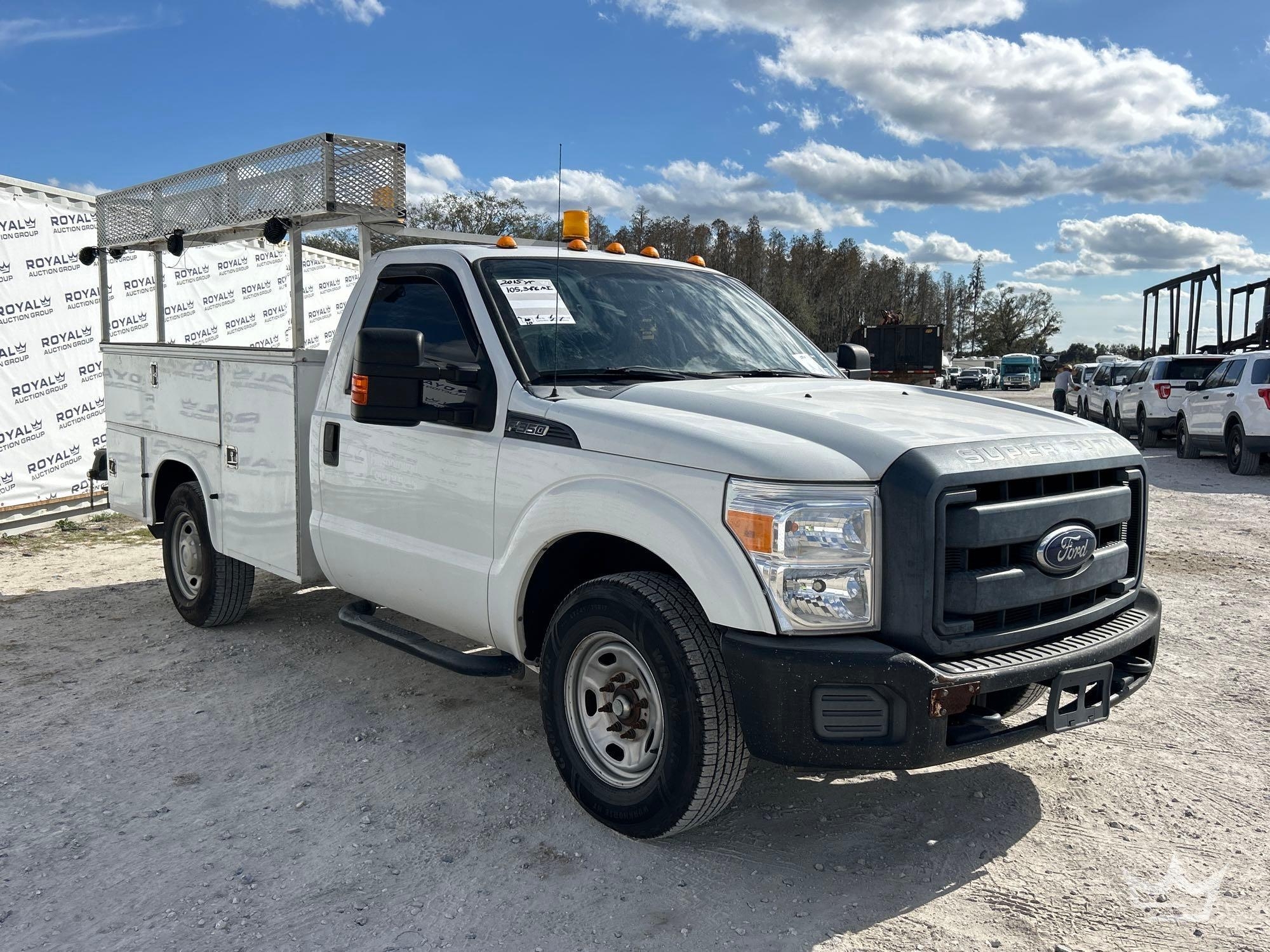 2015 Ford F-350 Service Truck (A61568)