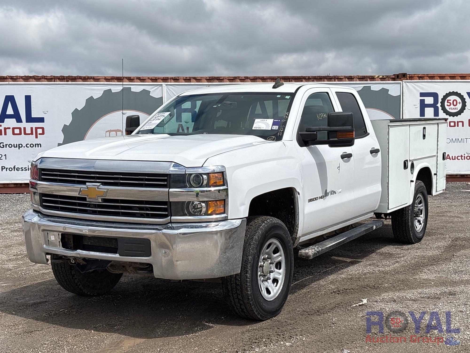2015 Chevrolet Silverado 3500HD 4x4 Crew Cab Service Truck (A53422)