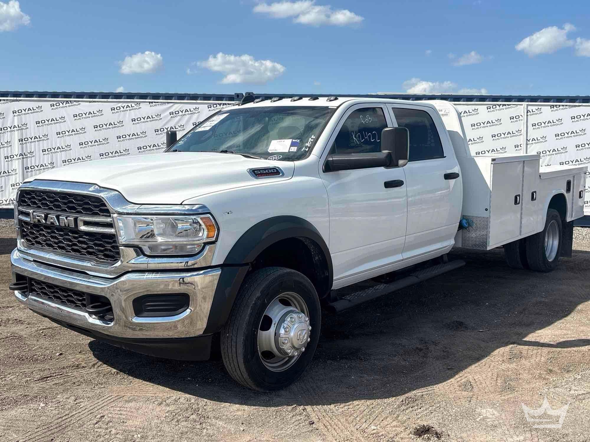 2021 Ram 5500 4x4 Crew Cab Service Truck (A64556)