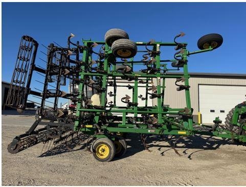 John Deere 2210 Field Cultivator 43' (A63688)