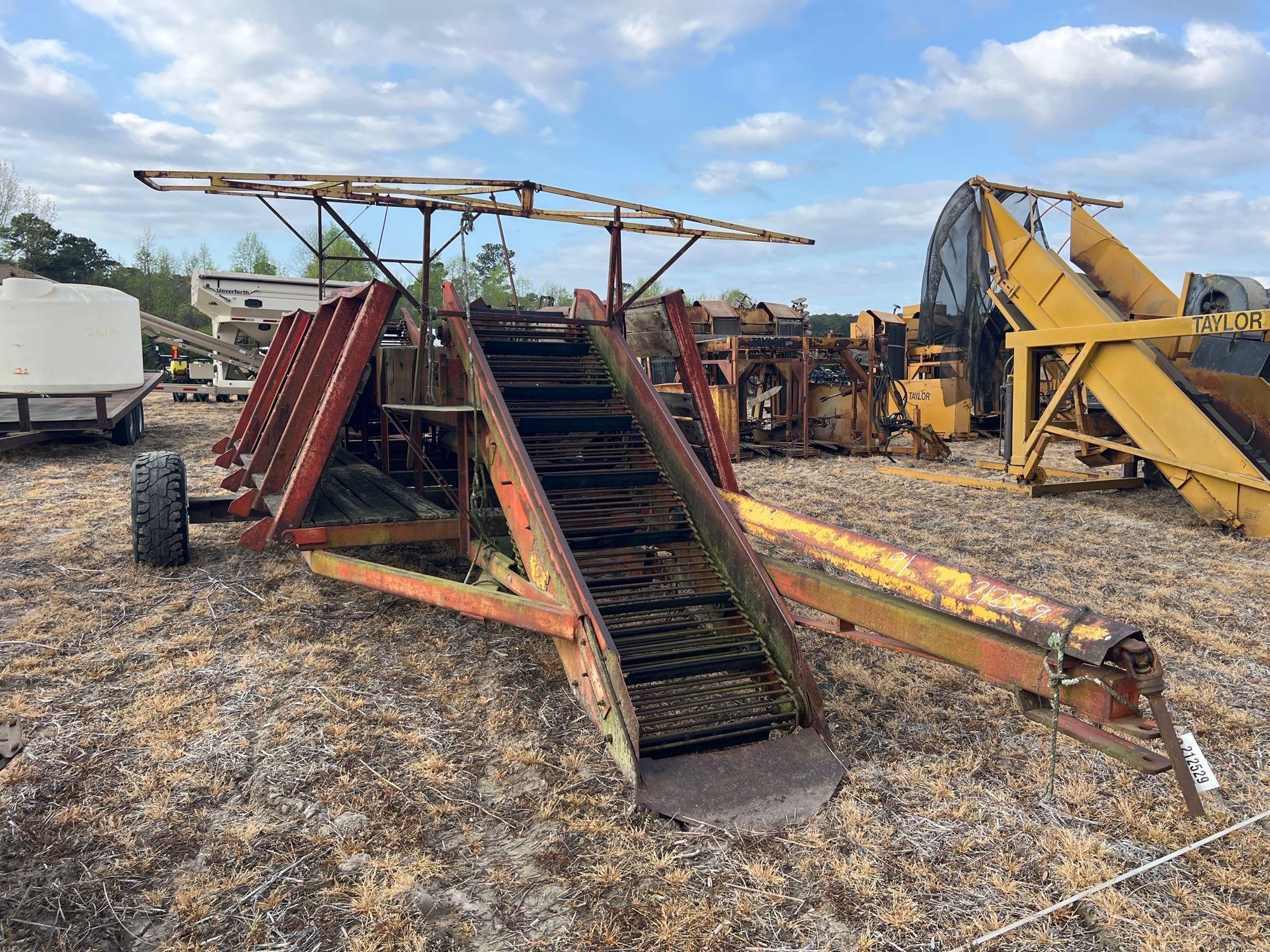 JOHNSON 1R POTATO HARVESTER (A64278)