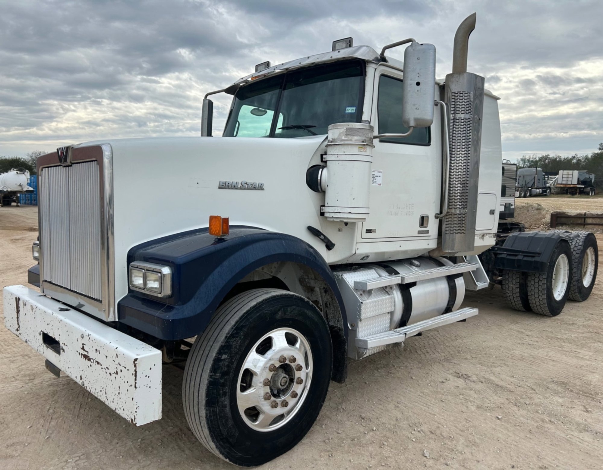 2014 WESTERN STAR  4900 SF FLATTOP SLEEPER (A58214)