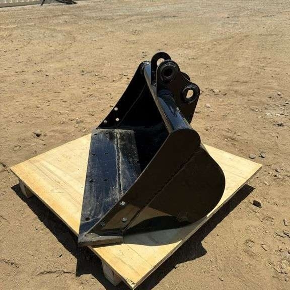 22 In Heavy Duty Mini-Excavator Bucket (New/Unused) (A59225)