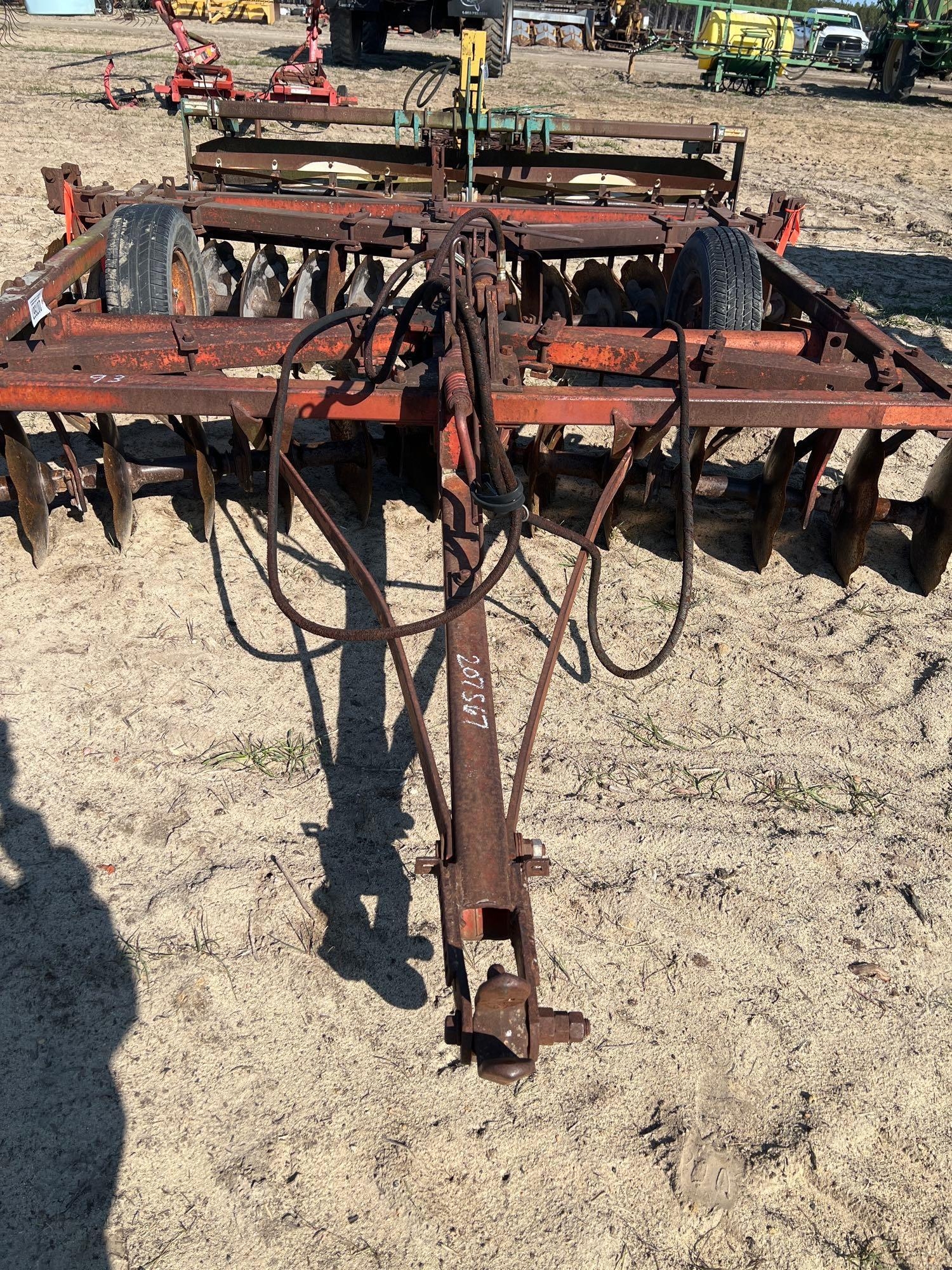MASSEY FERGUSON 28 BLADE DISC HARROW (A63290)