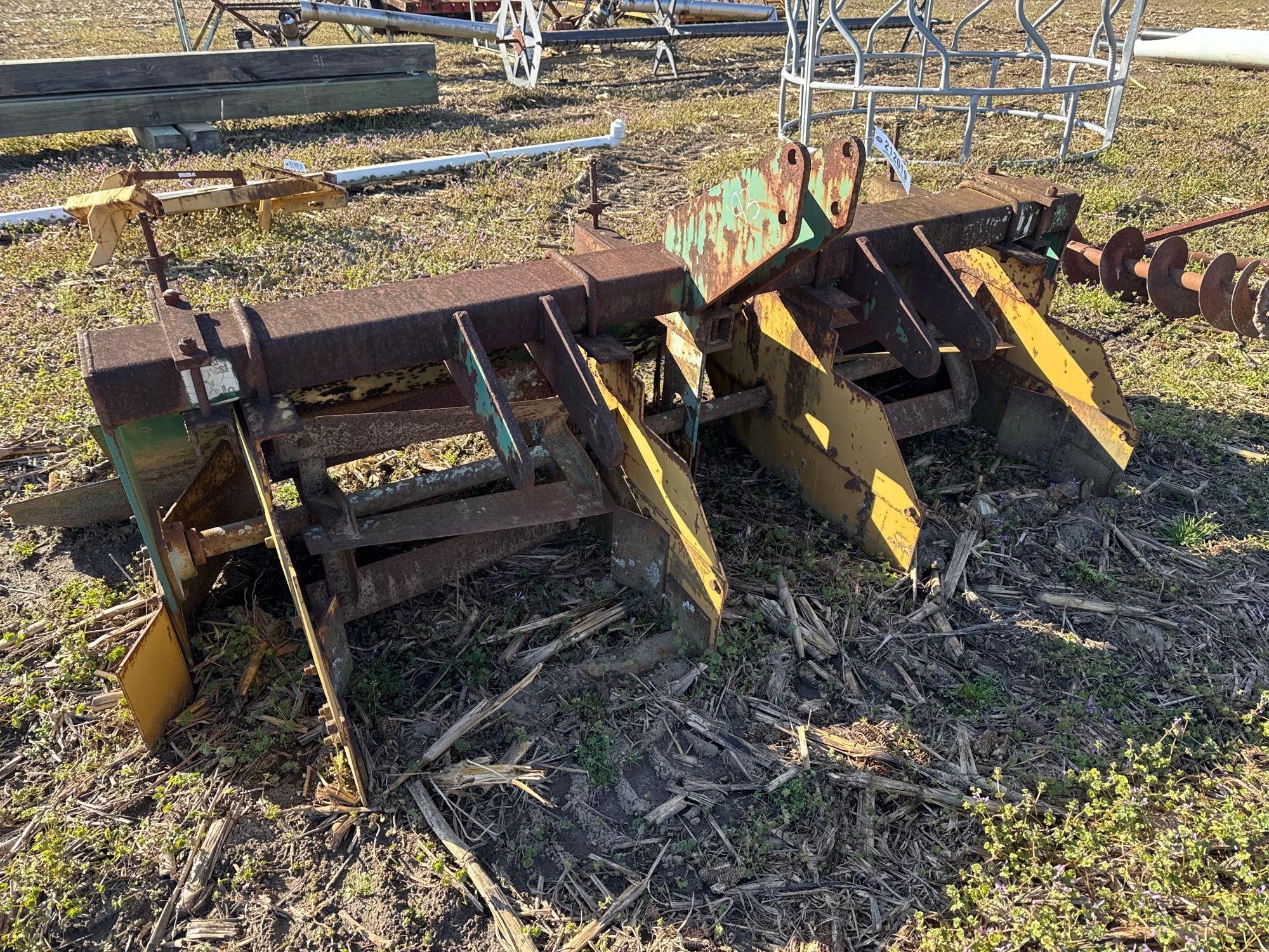 FORREST CITY 2R BED SHAPER & CONDITIONER (A63291)