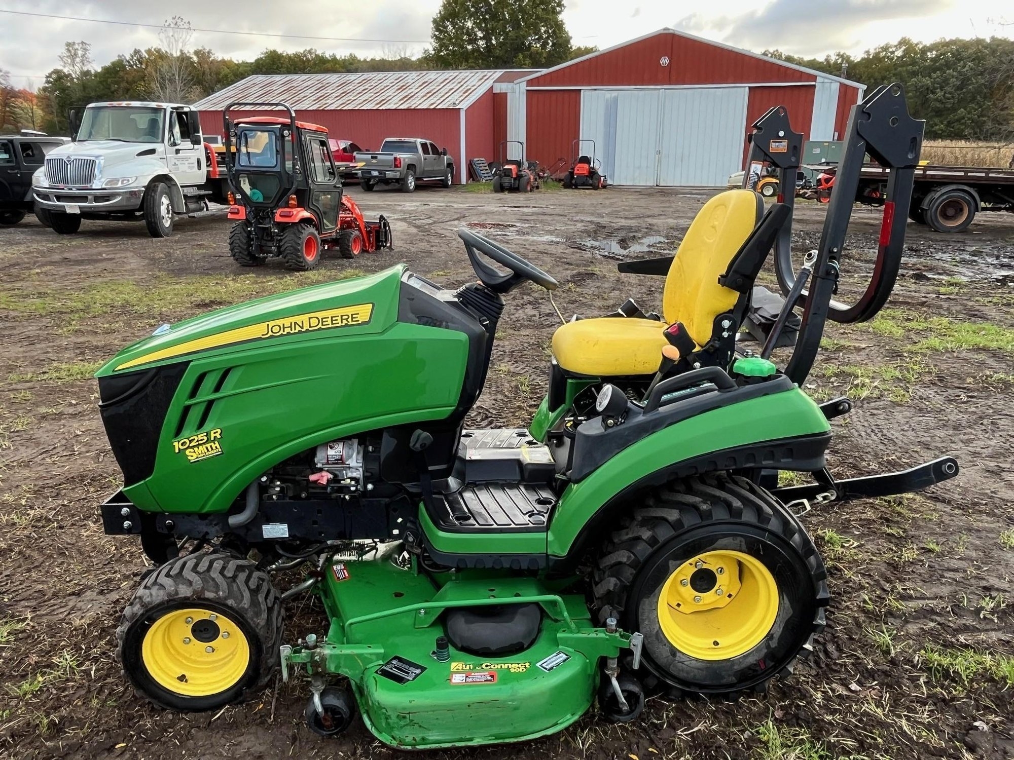 2017 John Deere 1025R Tractor - 626 Engine Hours (A55314)