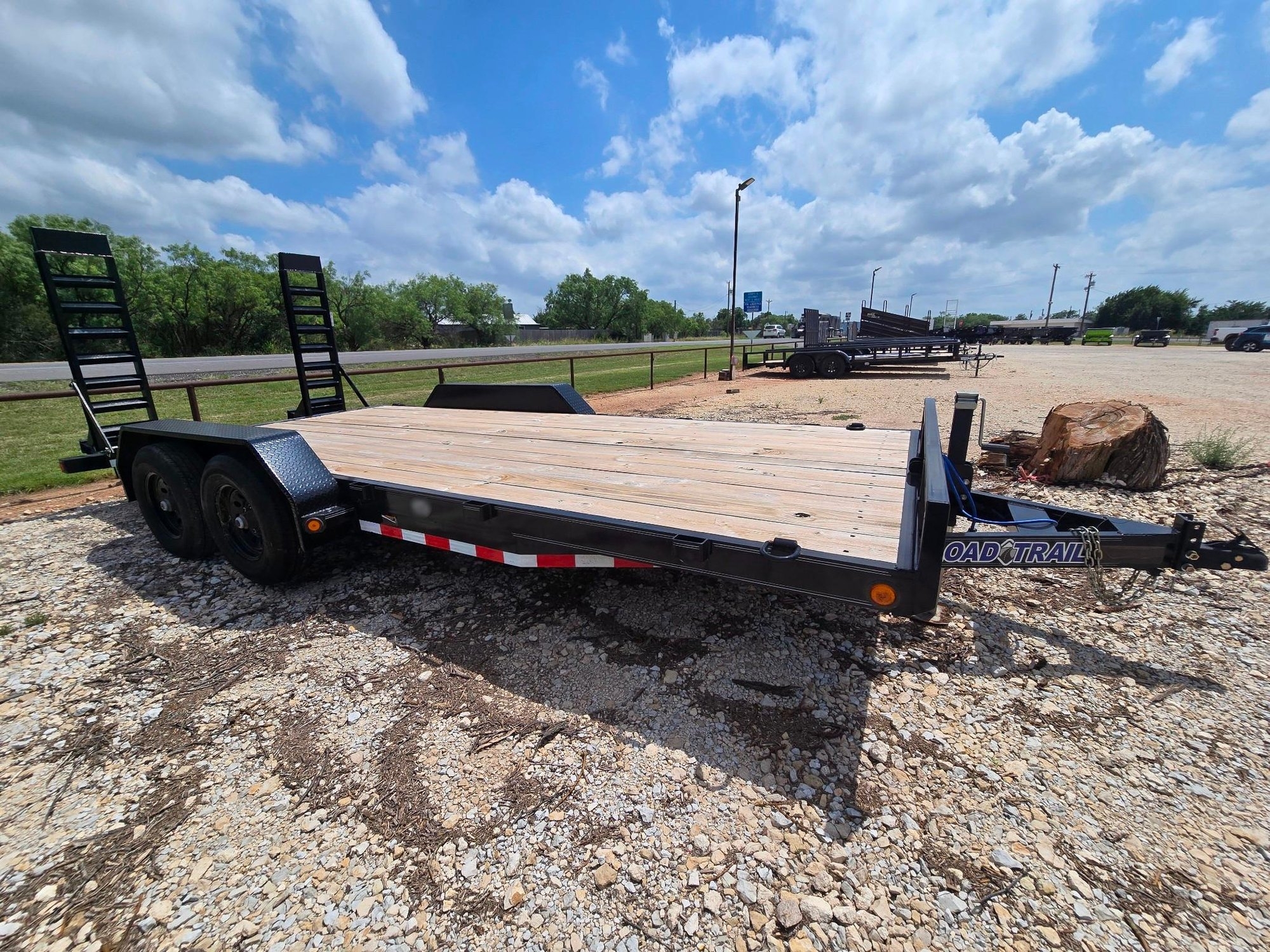 NEW 2022 Load Trail CH 83IN x 18FT Equipment Trailer (A50397)
