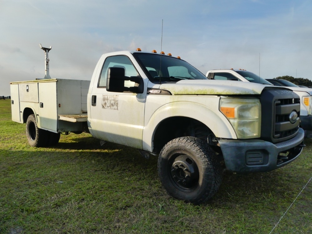 2016 Ford F-350XL (A57148)