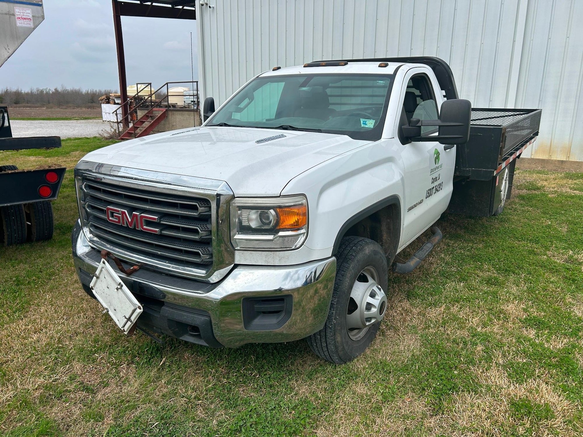 2015 GMC 3500HD Flatbed Truck  6.6L Duramax Diesel (A63688)