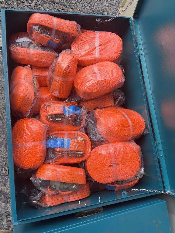 NEW Rachet Tie Downs and Flatpack Tool Box (A62679)